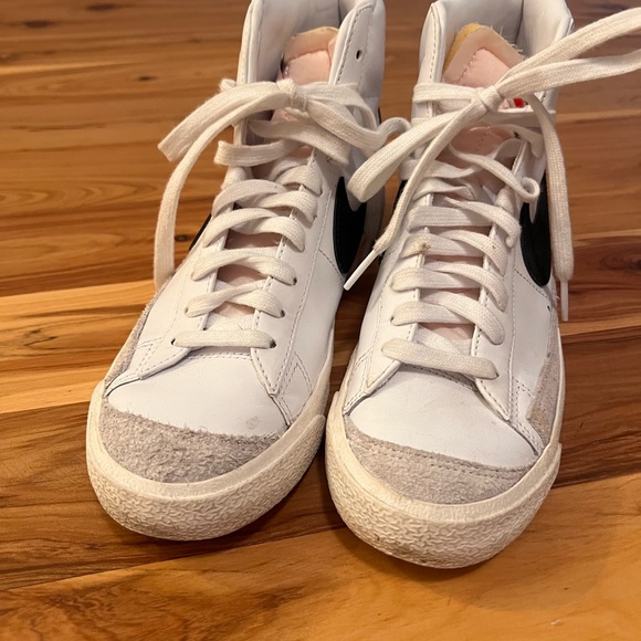 Nike Blazer Mid ‘77 Women’s Size 7.5 - Picture 3 of 6